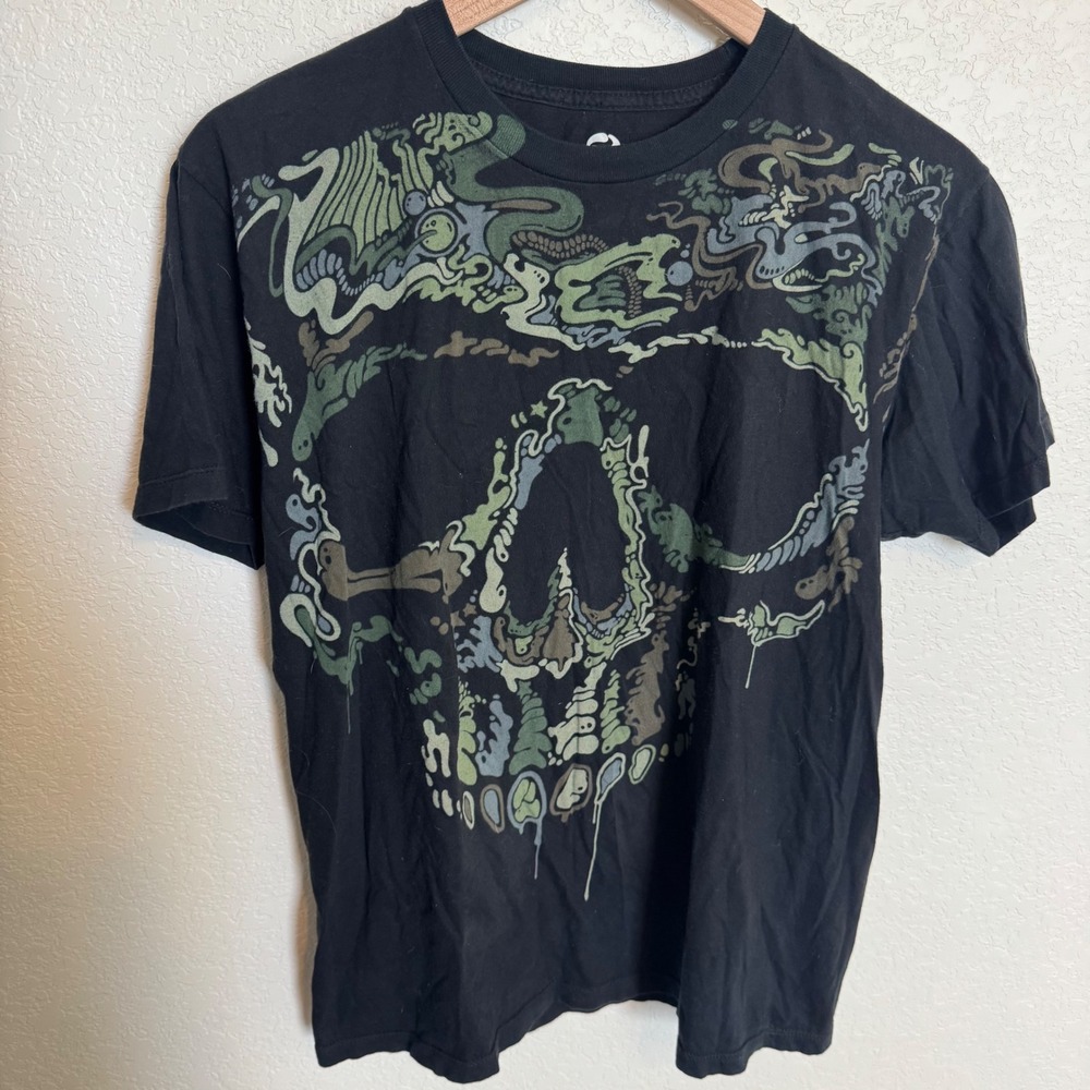 Y2K Grunge Liquid Blue Camo Skull Graphic Tee Medium Black